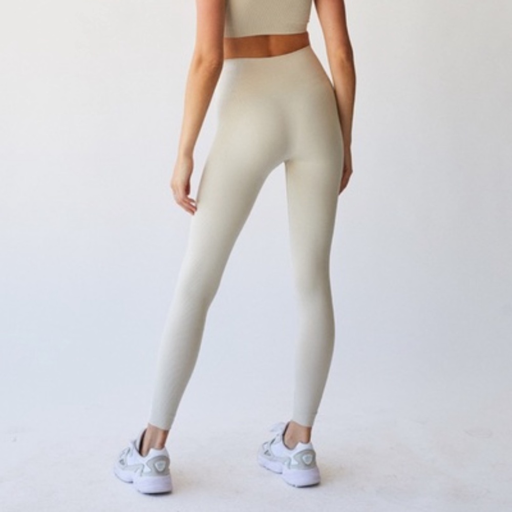Set Active Los Angeles Sculptflex Legging Oat Milk Women’s Size Small - Picture 2 of 12